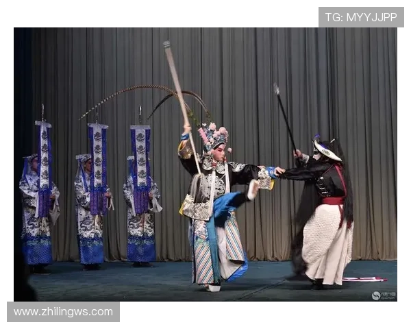 怕羞的小黄莺踏入光影舞台在戏梦旅途中谱写温柔成长传奇